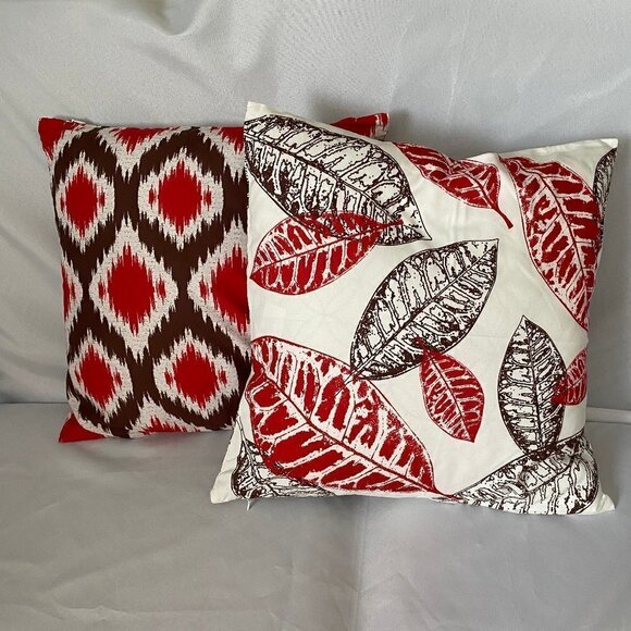 Phantoscope 2 Piece Red & Brown and White Graphic Accent Pillow Case Set - Picture 3 of 7